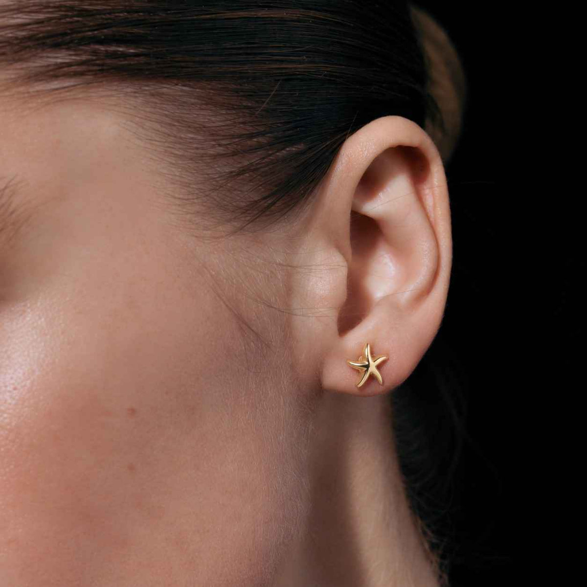 solid gold starfish earrings: ocean inspired jewelry
