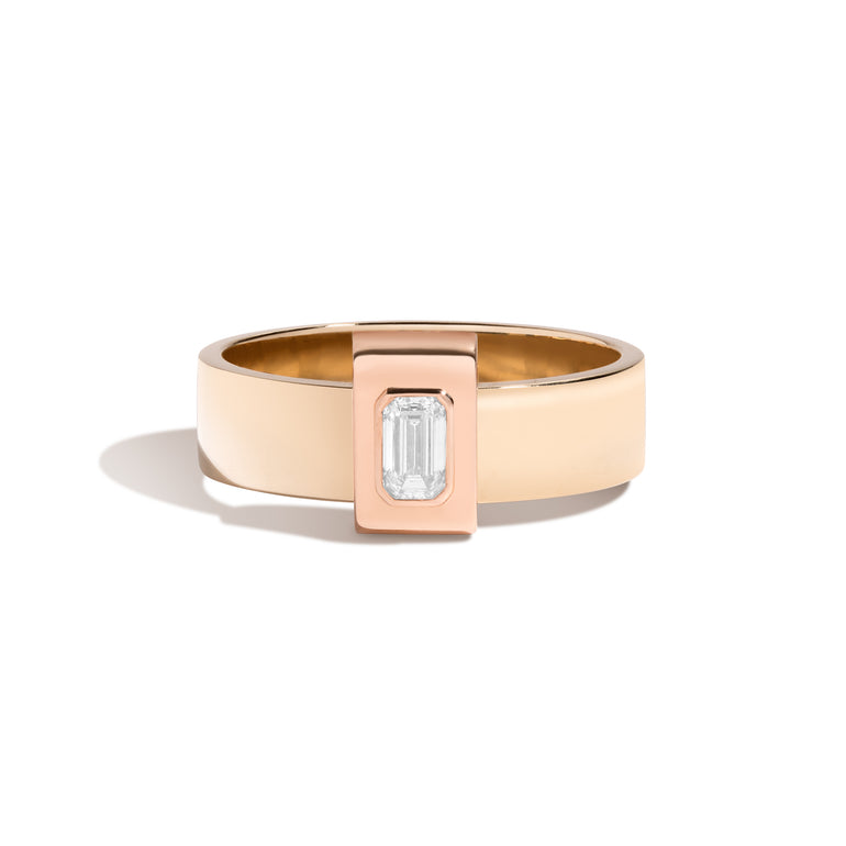 Solitaire_Emerald_Men_s_Engagement_Ring