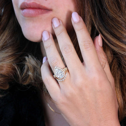 Solitaire Ring in White Rose Gold Ring for Engagement Pear Cut Halo Engagement Ring , 1,25 Carat Tear Drop Ring