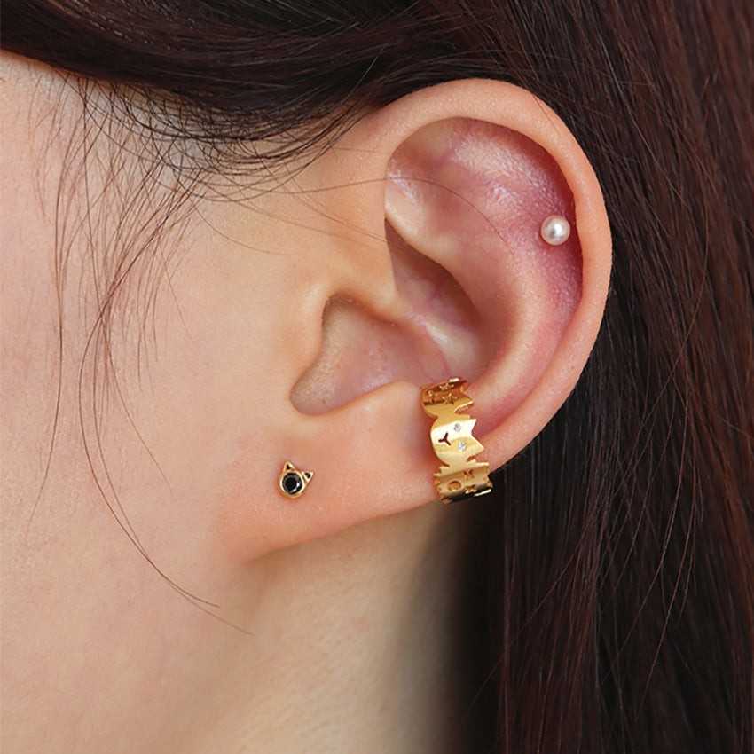 Tiny Cat Face Shape Stud Earring