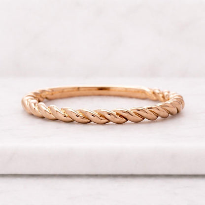 Twist Moissanite Simulated Diamond Stacking Ring Class Style Women's Ring Rose gold
