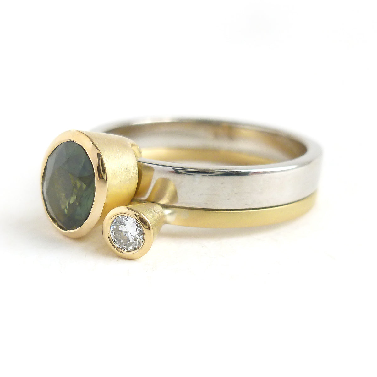 Two_Tone_Diamond_Ring