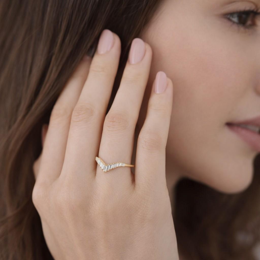 unique baguette cut diamond curved wedding band