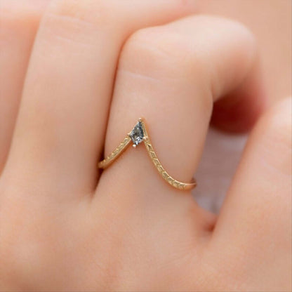  V Shaped Diamond Ring