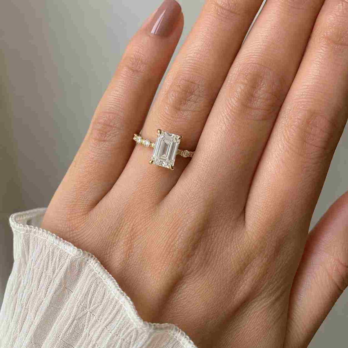 vintage 3.51 ct omc oval cut moissanite solitaire 14k solid yellow gold engagement ring 4 claw prongs 2.0 mm solitaire band anniversary gift

