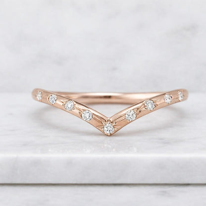 Vintage Diamond Curved Band Engagement Ring