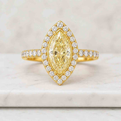 Vintage Floral Engraved Band | Cathedral Gold Ring