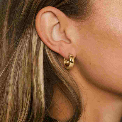 Vintage Oval 9ct Gold Creole Hoop Earrings. 27mm Earrings.
