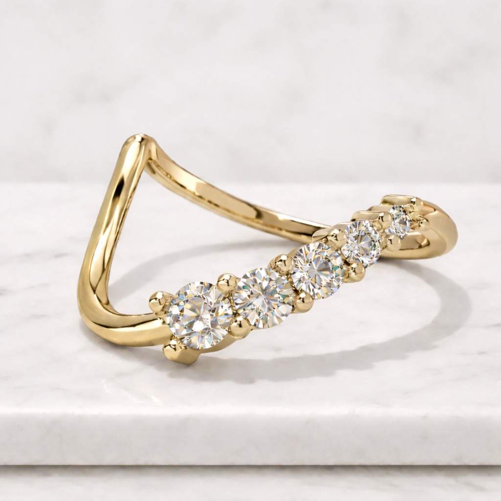 Vintage Round Diamond Curved Wedding Band