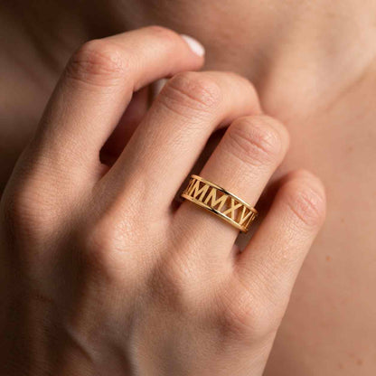 Women's Roman Numeral Ring • 14K Solid Gold Roman Numeral Date Ring • Personalized Milestone Jewelry • Custom Roman Numeral Wedding Band

