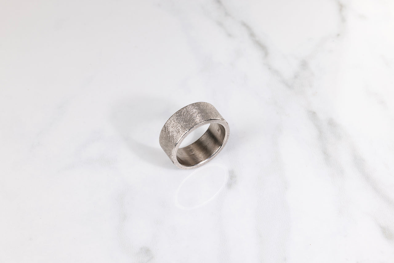 Womens_Mens_Wedding_Band