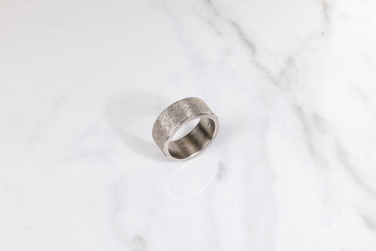 Womens_Mens_Wedding_Band