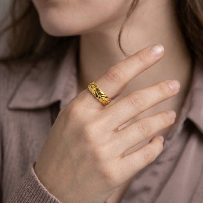 adjustable band gold jewelry ring jewelry statement jewelry modern jewelry daily jewelry minimalist ring bold jewelry handcrafted ring artisan jewelry luxury jewelry polished jewelry