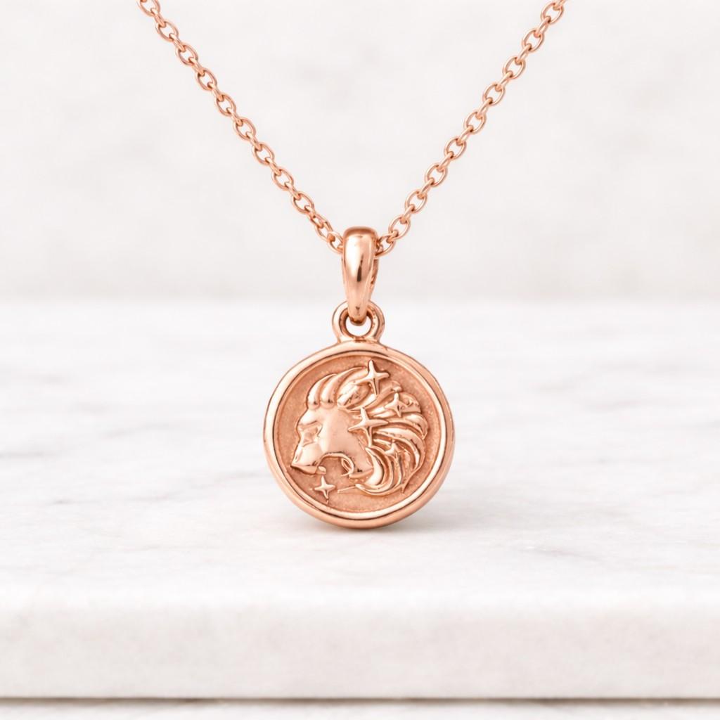 astrology-leo-pendant-necklace-silver-medallion-close-shot
