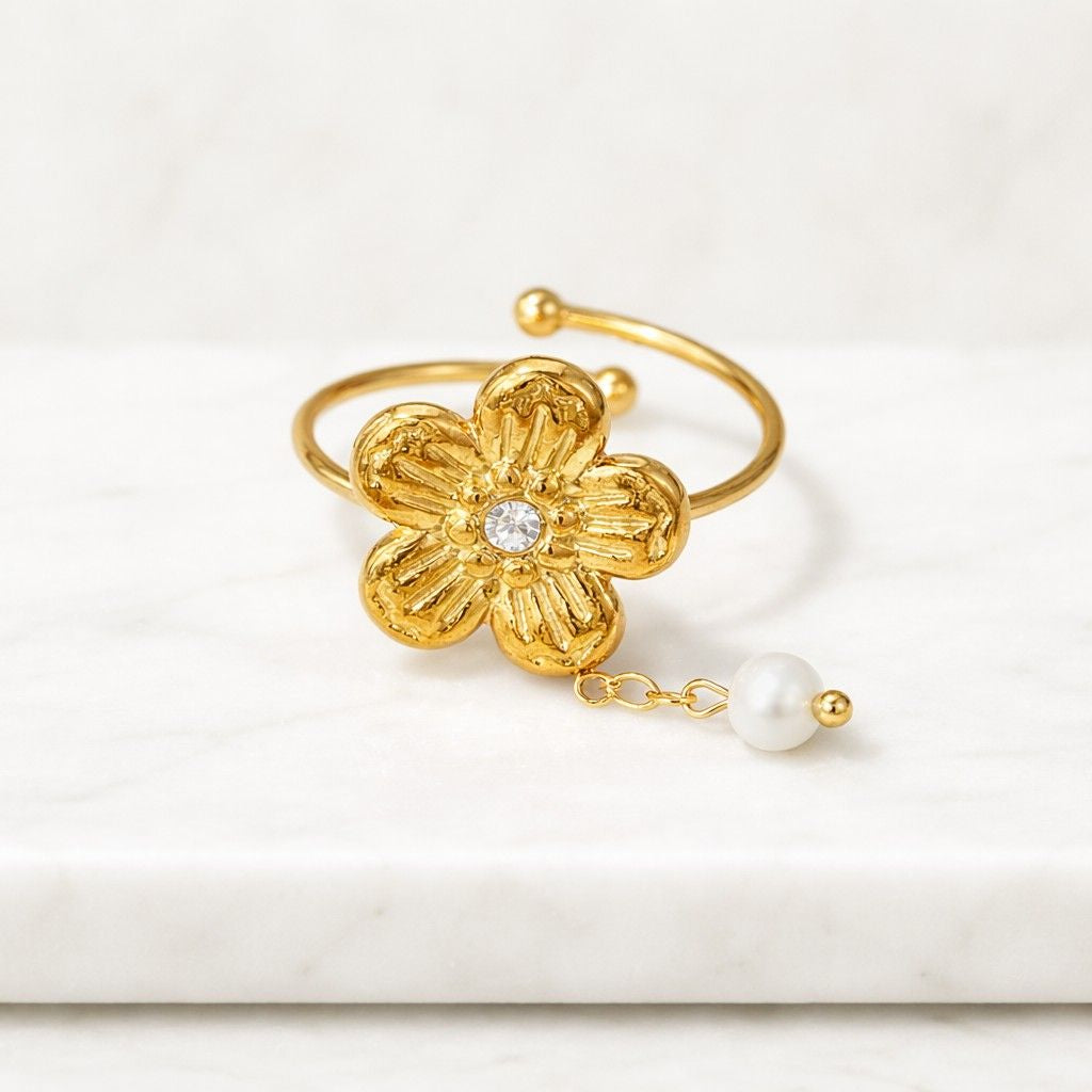 botanical gift dainty flower ring shiny gold ring polished jewelry casual jewelry daily jewelry fashion accessory floral trend ring unique jewelry finger accessory