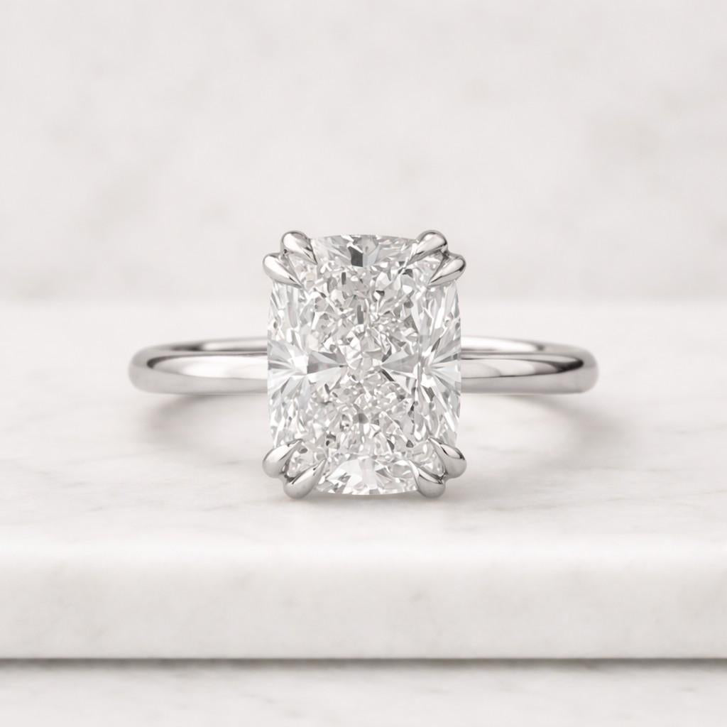clean style modern jewelry elegant accessory handmade jewelry artisan ring center stone ring statement jewelry sleek ring shiny jewelry refined ring premium ring