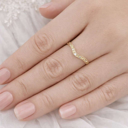 Vintage Round Diamond Curved Wedding Band Solid Gold Ring Moissanite Leaf Milgrain Engraved Matching Band Stackable Promise Ring For Women