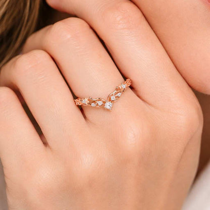 Lab Grown Diamond Tiara Wedding Band: Pear & Round Cut, V Shape