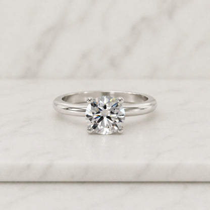 18k Gold Solitaire Round Cut Moissanite Engagement Ring Hammered Band