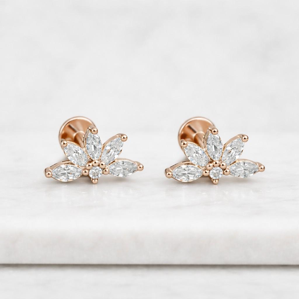 ear studs floral jewelry modern earrings delicate earrings simple earrings chic earrings luxury earrings statement studs piercing jewelry cute jewelry feminine earrings polished earrings