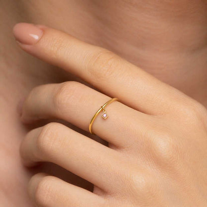 elegant jewelry chic ring modern jewelry petite jewelry slim band ring delicate jewelry small charm ring geometric charm ring square pendant ring blue accent ring fashion jewelry
