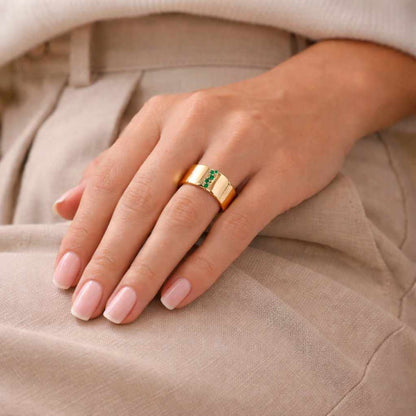 14K Gold Wavy Emerald Ring for Women, Wide Chunky Green Gemstone Wedding Band, Irregular Sculptural Bridal Ring, Thick Anniversary Gift