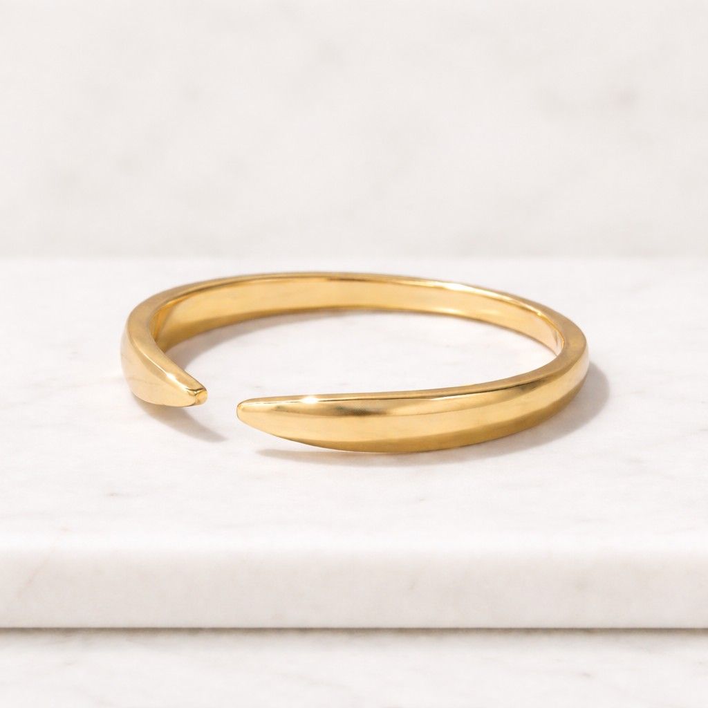 everyday jewelry ring fashion jewelry ring fine jewelry ring luxury jewelry ring clean style ring refined style ring chic style ring contemporary ring design statement band ring stackable ring thin band ring narrow ring