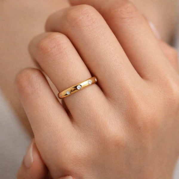 everyday ring simple ring polished ring sleek ring slim ring comfort fit ring fine jewelry gold jewelry modern ring elegant ring delicate ring classic ring