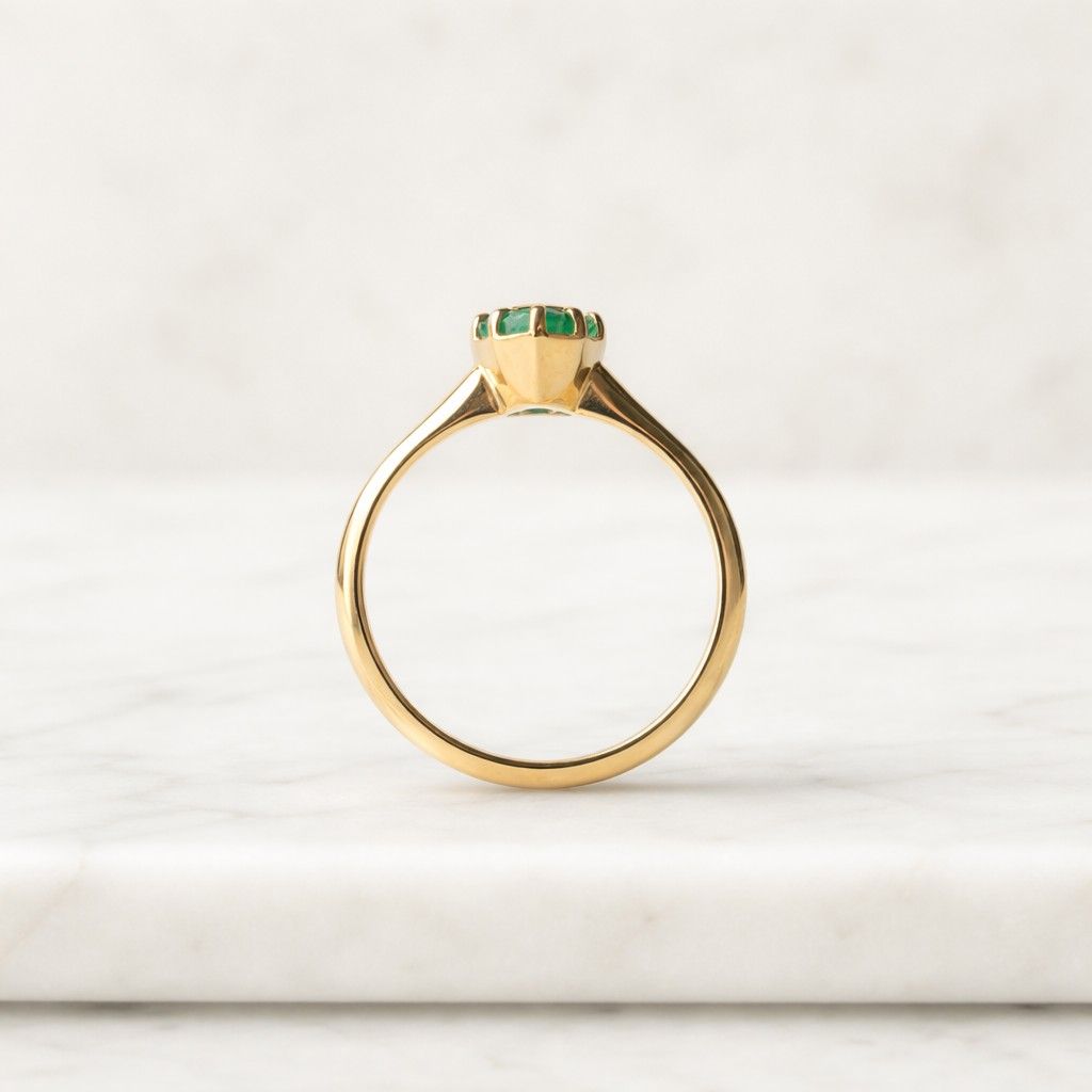 faceted gemstone ring unique jewelry trendy jewelry stylish ring petite jewelry delicate jewelry crystal jewelry green fashion ring tear drop ring pear shape ring chic jewelry