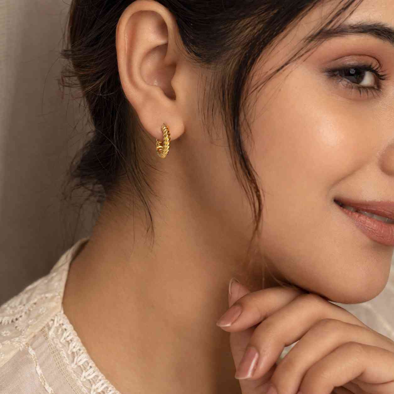 Gold Hoop Earrings Medium Size / 14k Twist Rope Earrings 20MM / Rope Chain Hoop Earrings / Twisted Rope Hoops / Twisted Cable Hoop Earrings
