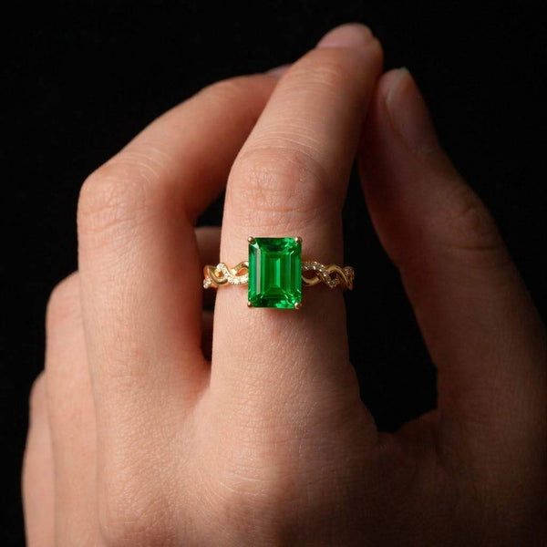 4 CT Emerald Cut Green Emerald Gemstone Engagement Ring 14K Gold Twisted Round Cut Moissanite Diamond Band Ring Proposal Ring For Women
