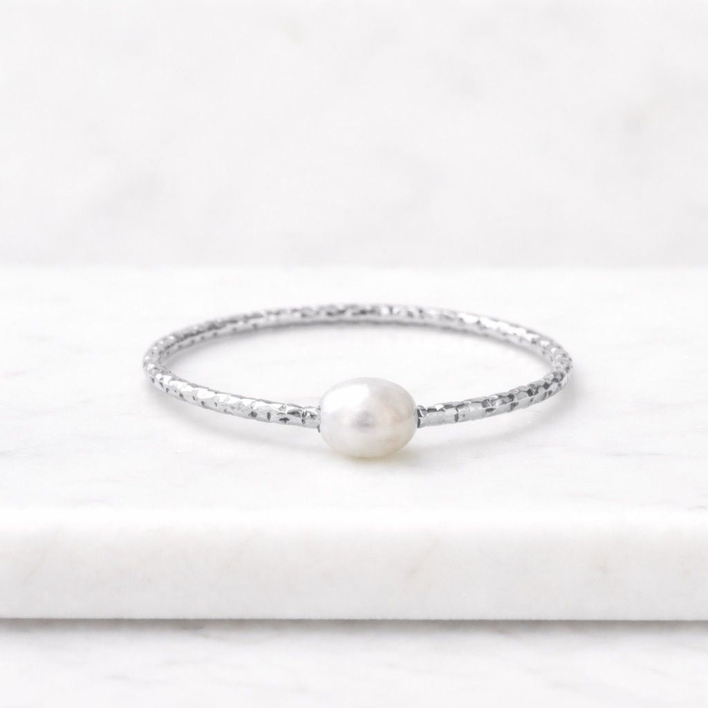 Pearl Chevron Twisted Rope Wedding Band, V Shaped Ring, Fresh Pearls, Dainty Stacking Ring, Minimalist Wedding Band, Gift for Her