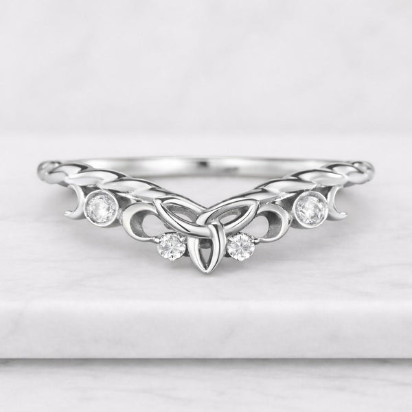 Vintage Moissanite Floral curved wedding band Unique White gold Diamond Filigree wedding band Dainty Promise Marriage Anniversary Leaf ring
