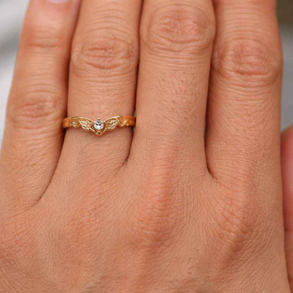Vintage Curved Round Lab Grown Diamond Wedding Band, Floral Engraved Chevron Ring, Unique Stacking Bridal Band, 14K Gold Anniversary Ring