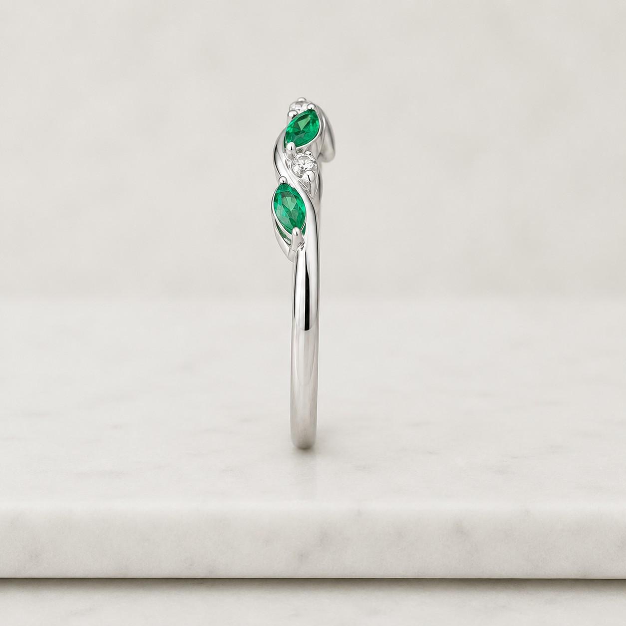 marquise ring round ring oval ring pear ring cushion ring princess ring emerald cut ring