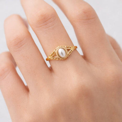 Vintage Moissanite Engagement Ring Oval Wedding Rings for Women Gold Delicate Pearl Moissanite Cluster Ring Anniversary Gift for Her Custom
