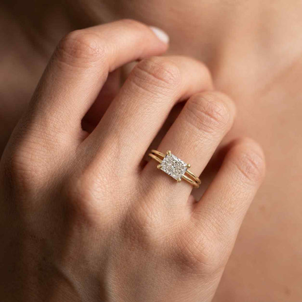 oval cut ring round cut ring
