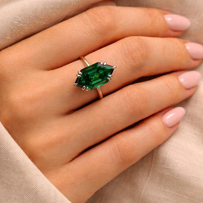 Vintage Hexagon Cut Emerald Engagement Ring 14k Gold Bridal Promise Ring Dainty Emerald Milgrain Ring May Birthstone Ring Anniversary Ring