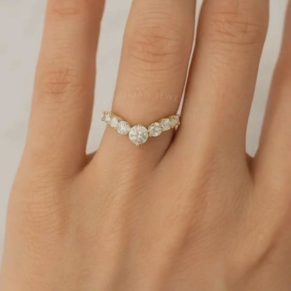 Round Moissanite Diamond Curved Ring Sustainable Wedding Band for Women