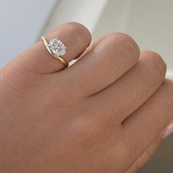 Elegant Marquise Diamond Ring in Yellow Gold