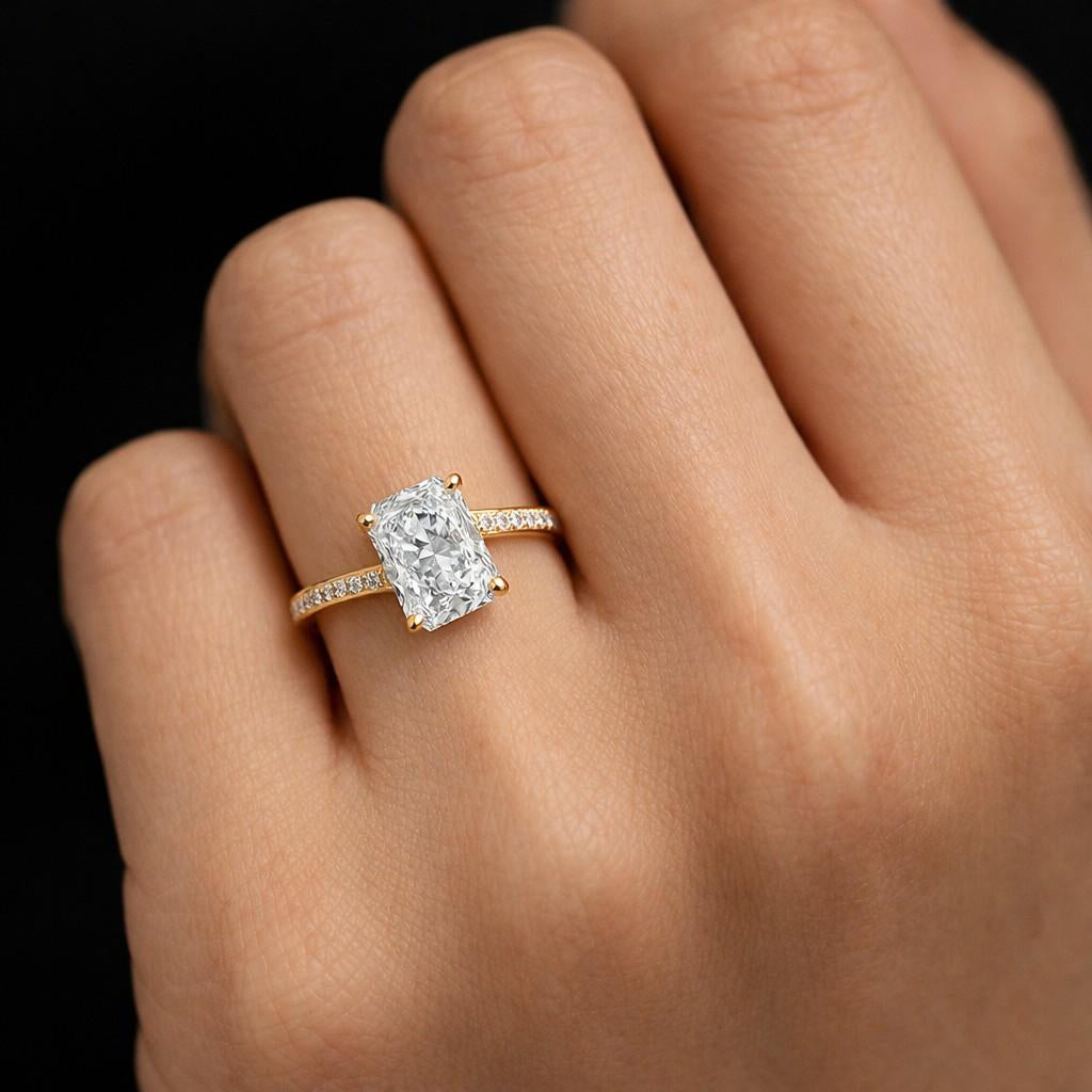 2.5Ct Radiant Cut Colourless Moissanite 925 Sterling Silver Halo Engagement, Wedding Proposal Ring

