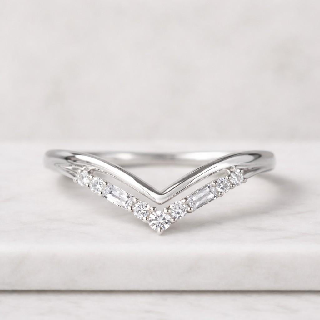 14k Gold Diamond Chevron Ring, Baguette & Round Diamonds