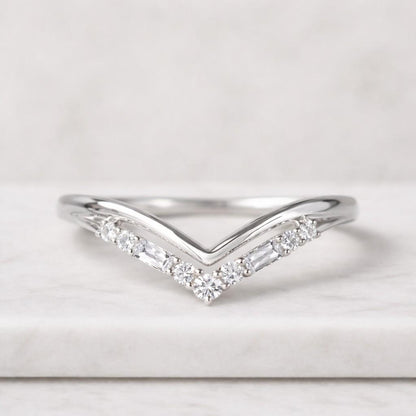 14k Gold Diamond Chevron Ring, Baguette & Round Diamonds