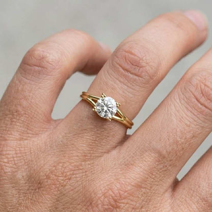 round cut ring oval cut ring marquise cut ring pear cut ring cushion cut ring princess cut ring emerald cut ring radiant cut ring