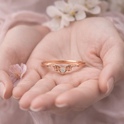 Vintage Curved Round Lab Grown Diamond Wedding Band, Floral Engraved Chevron Ring, Unique Stacking Bridal Band, 14K Gold Anniversary Ring