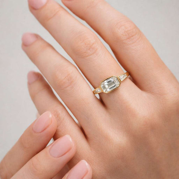side stone ring clear stone ring bridal ring modern ring classic ring luxury ring handmade ring artisan ring polished ring sleek ring dainty ring everyday ring fashion ring engagement ring promise ring unique ring