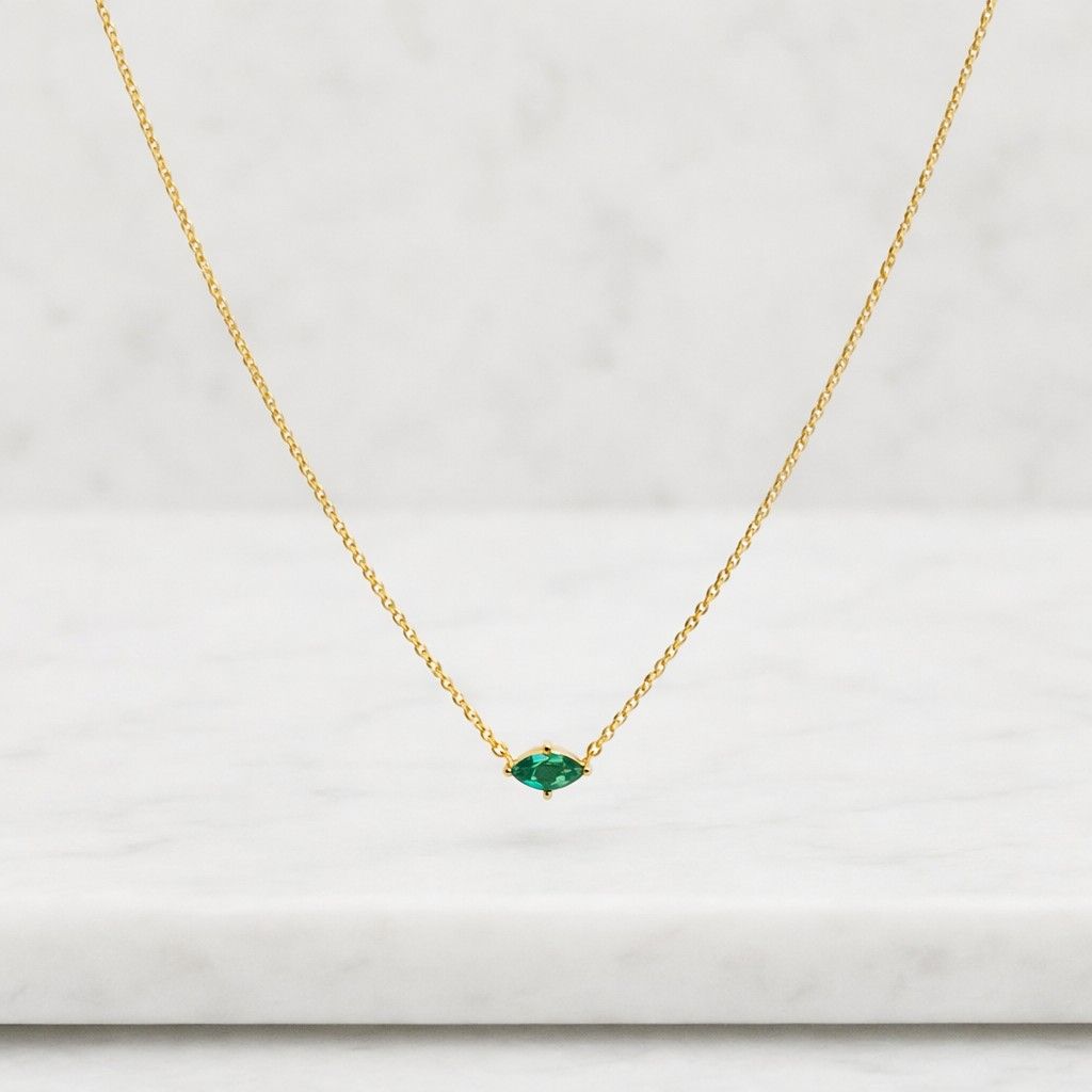 small pendant thin chain jewelry gift for her daily jewelry subtle necklace clean style tiny pendant feminine necklace green stone necklace