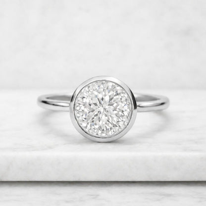 2.00 Carat Round Diamond Bezel Set Solitaire Engagement Ring Round Diamond Signet Ring For Women Birthday Gift Stackable Promise Rings