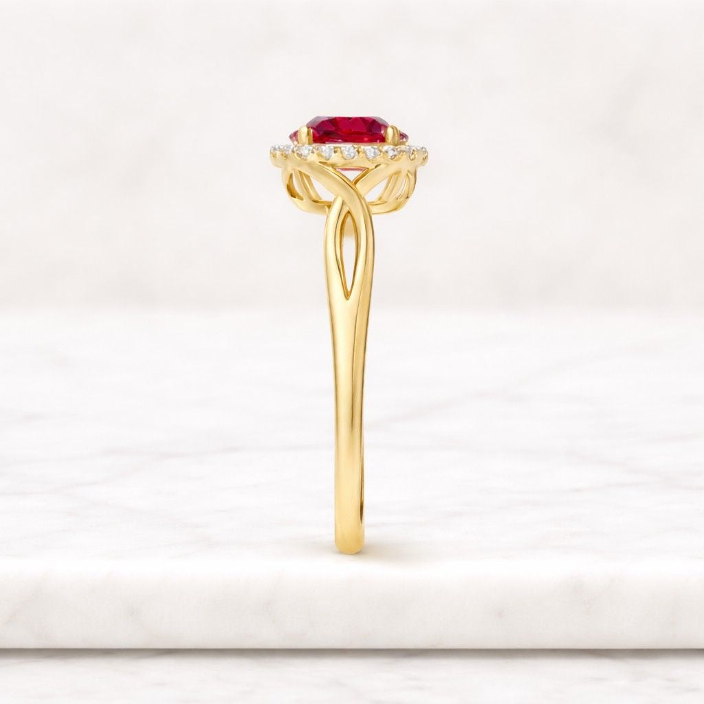 sparkling ring handcrafted ring stylish ring classy ring chic ring timeless ring bright gemstone thin band ring elegant jewelry romantic jewelry fashion jewelry