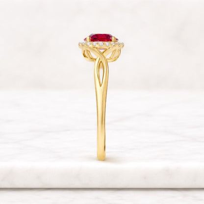 sparkling ring handcrafted ring stylish ring classy ring chic ring timeless ring bright gemstone thin band ring elegant jewelry romantic jewelry fashion jewelry